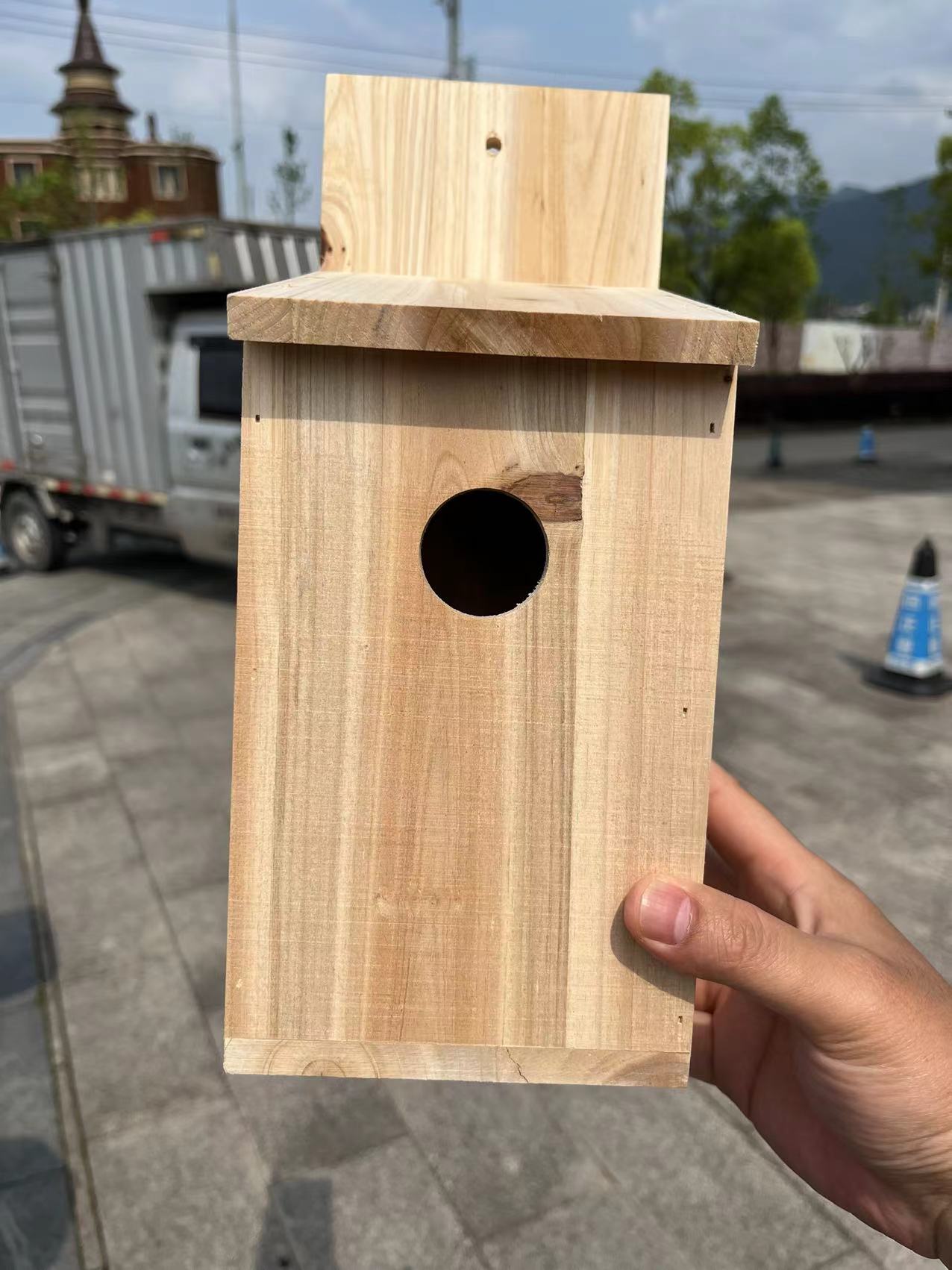 Kids Outdoor Garden Toys - Outdoor Wooden Bird House Nest, Natural